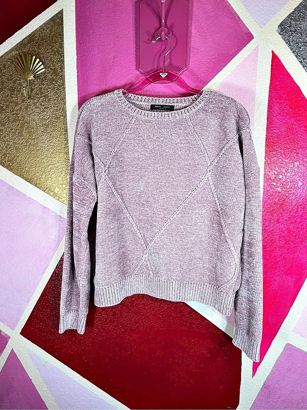Romeo + Juliet Couture Mauve Chenille Crewneck Sweater Diamond Seam Boxy Cozy